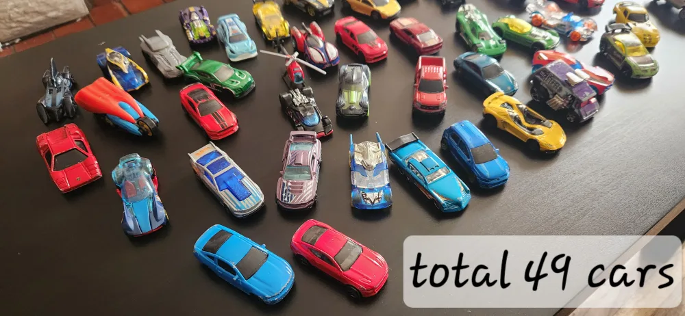 Hotwheels Lot of Toy Cars thumbnail