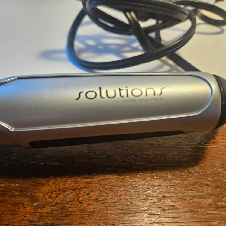 Vidal Sassoon Solutions Curling Iron VSIR1535F image indicator(2)