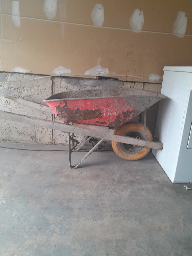 Wheelbarrow - Red - photo 2