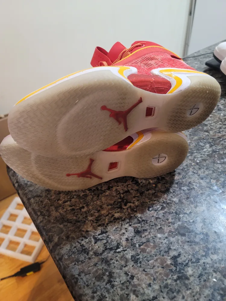 Air Jordan XXXVI Guo Ailun Sneakers image indicator(5)