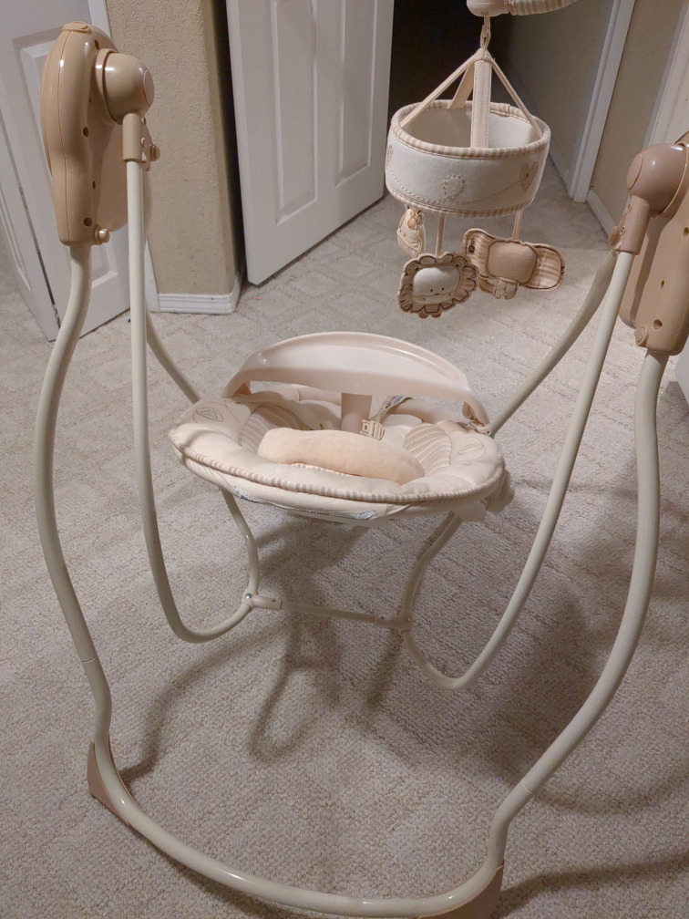 Baby Swing with Mobile - photo 4