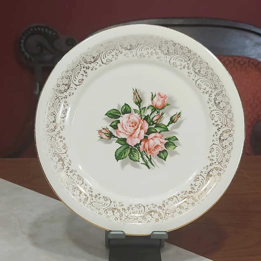 trade or $3! 🛍 rose pattern plates image indicator(5)