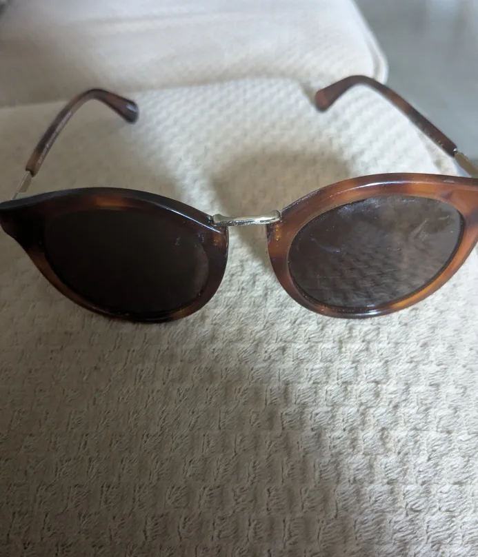 Kate Spade Sunglasses image indicator(2)