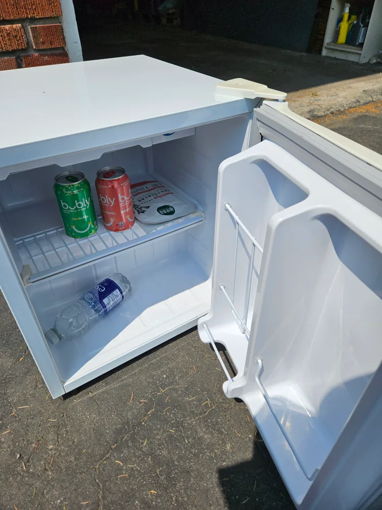 Danby Mini Fridge thumbnail