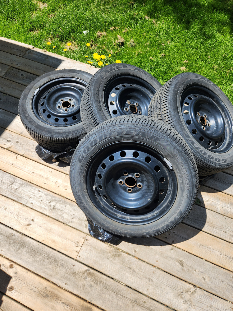 Toyota Corolla Steel rims for 16" tires - 5x100 bolt pattern