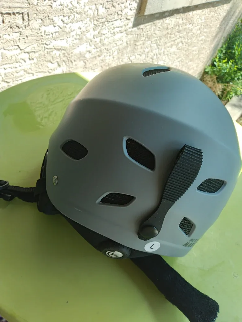 Outdoor Master Snow Helmet thumbnail