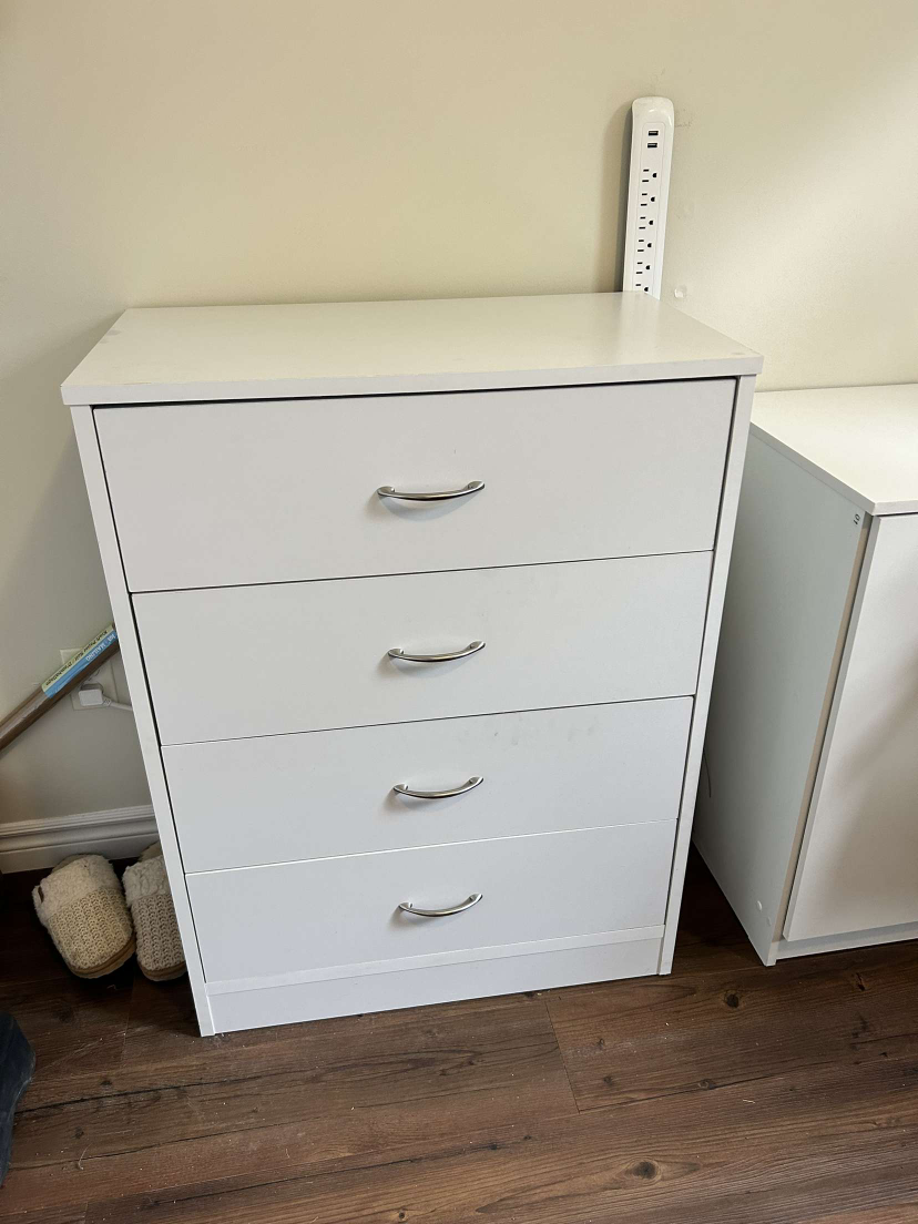 White 4-Drawer Dresser - photo 3