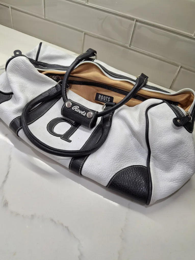 Roots White & Black Leather Duffle Bag image indicator(3)