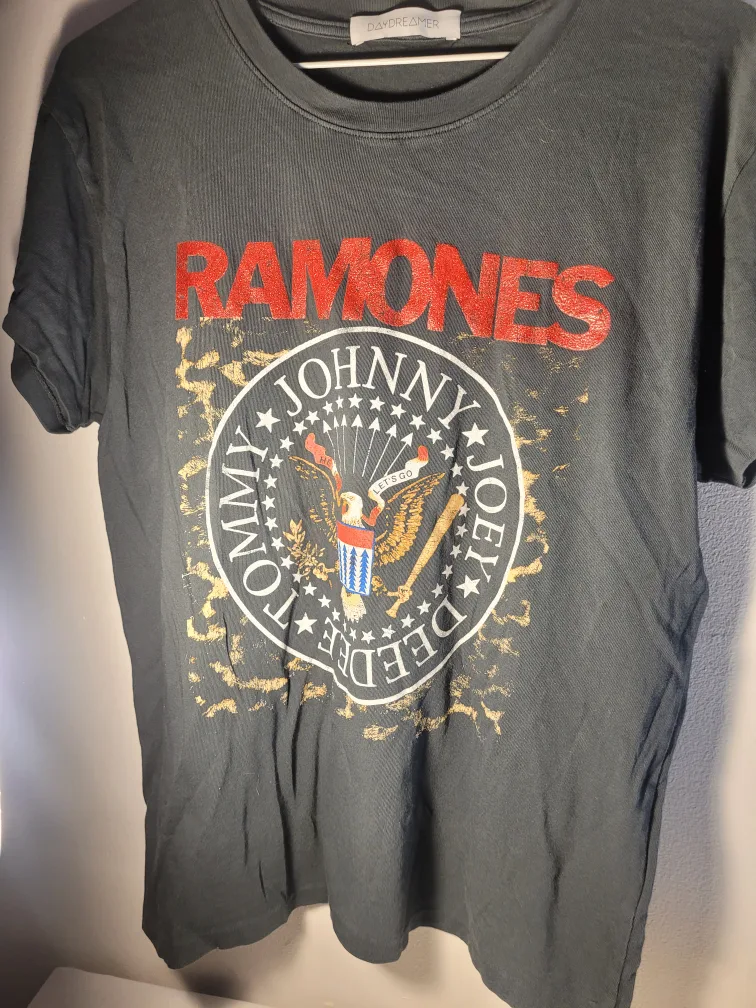 Ramones T-shirt thumbnail