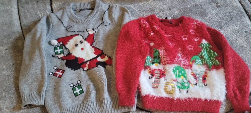 Xmass dresses sweaters pants and pajamas image indicator(6)