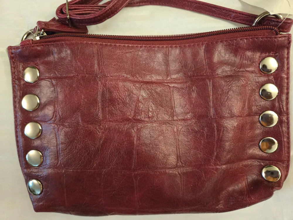 BNWT KENNETH COLE CROSSBODY image indicator(2)