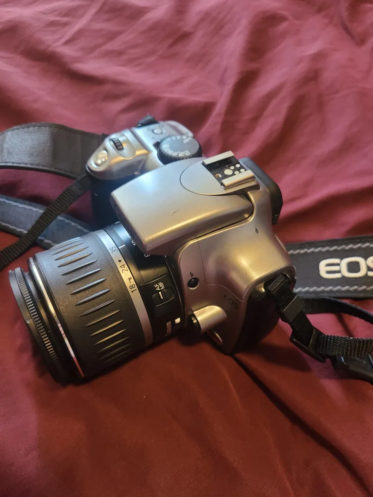 Canon EOS Digital Rebel Camera w/ 18-55mm Lens image indicator(3)