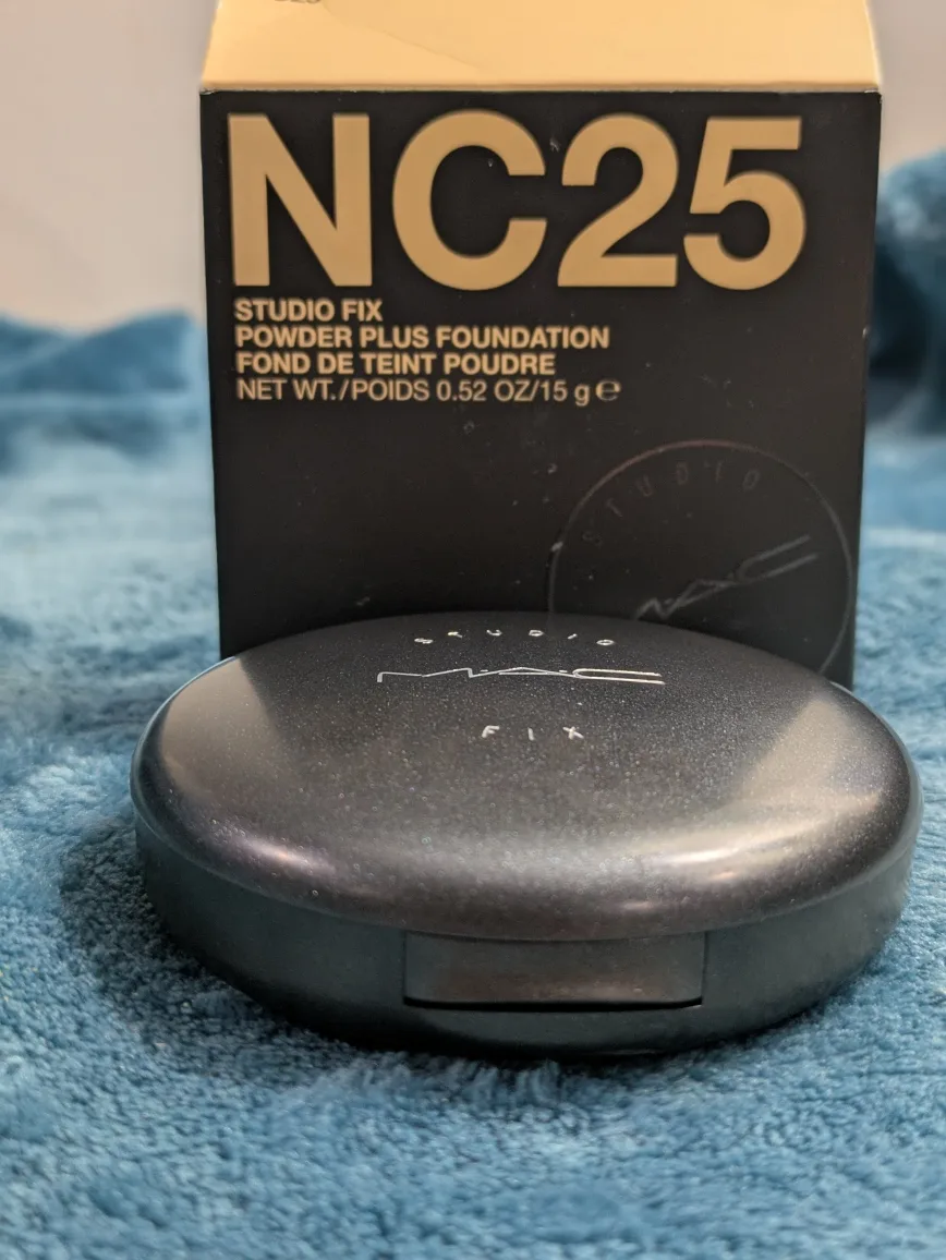 MAC Studio Fix Powder Plus Foundation - NC25 image indicator(2)
