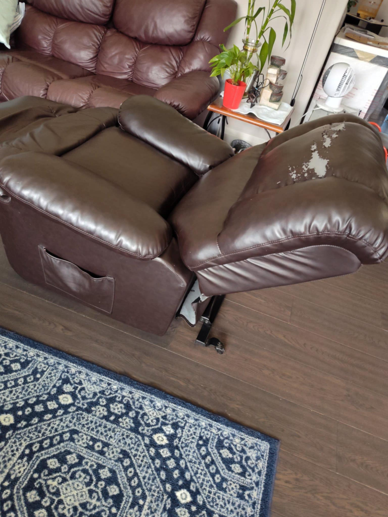 Leather Power lift recliner chair with heat and massage - photo 2