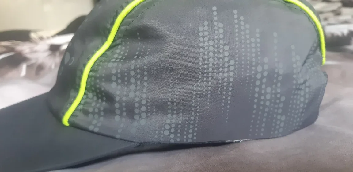 Grey Running Hat image indicator(3)