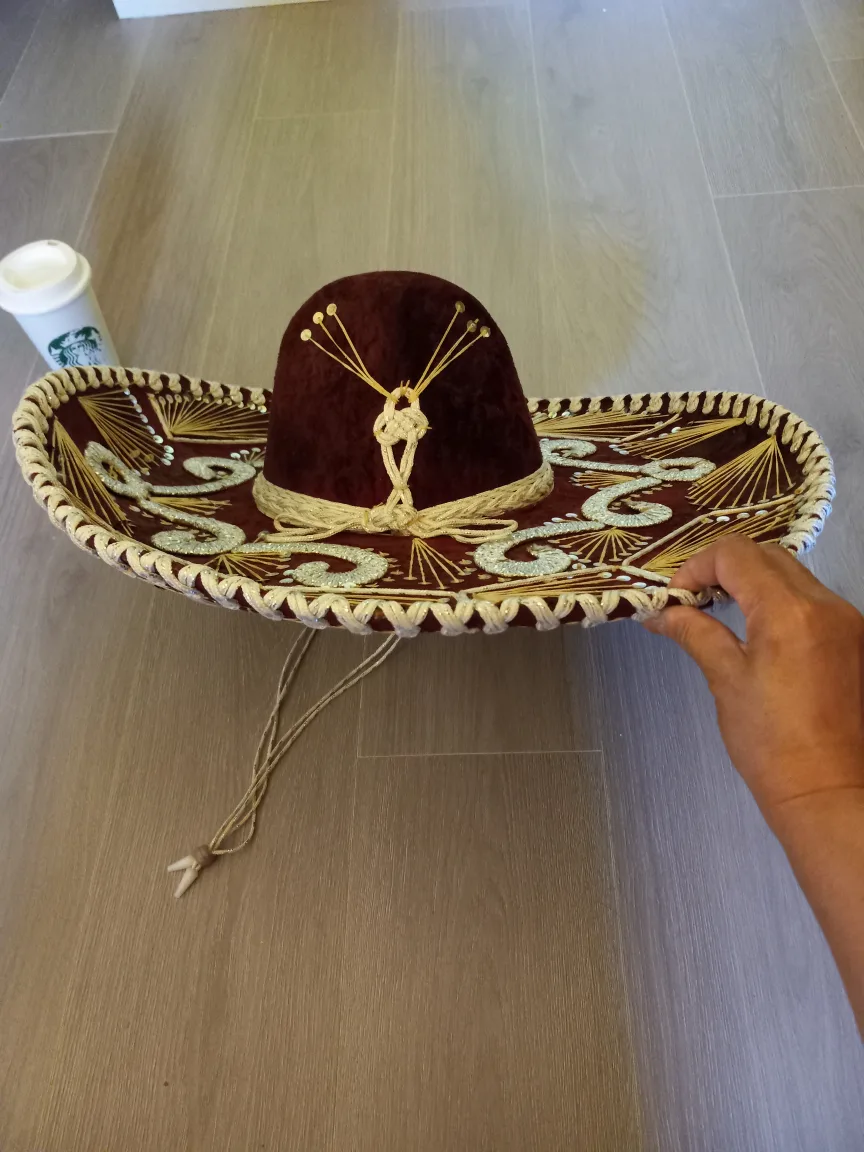 pigalle mexican Sombrero hat vintage image indicator(2)