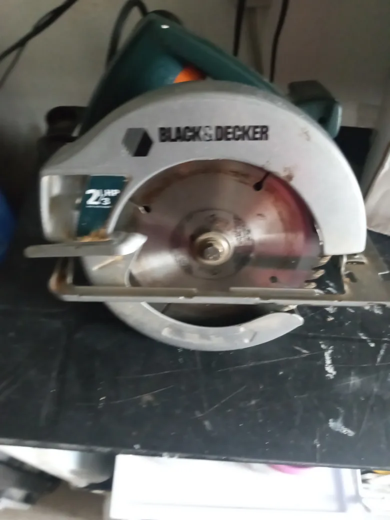 Black & Decker Circular Saw thumbnail