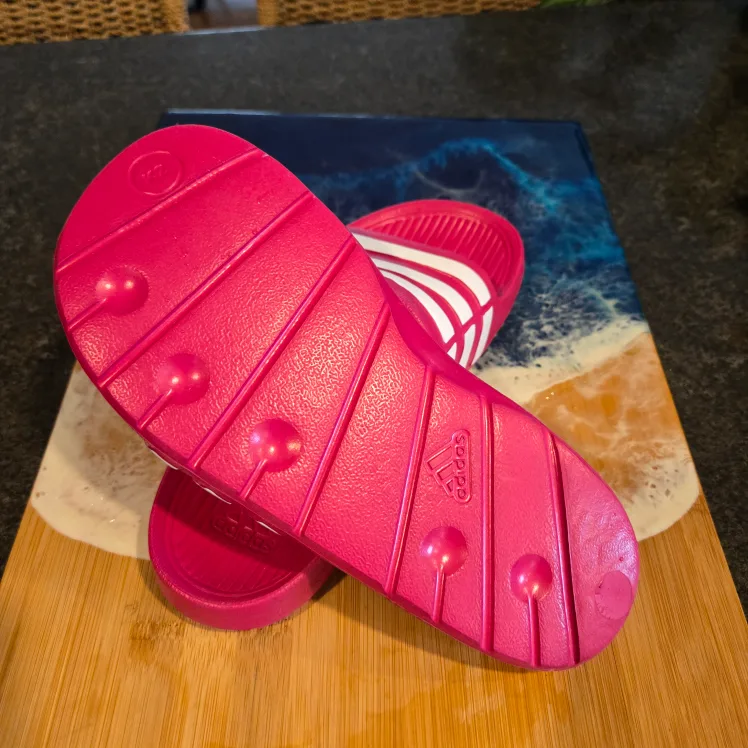 Adidas Slides Kids Size 2 image indicator(3)