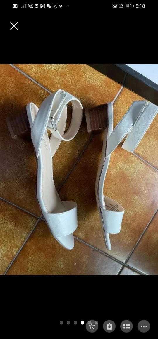 Nine West White Heels image indicator(4)