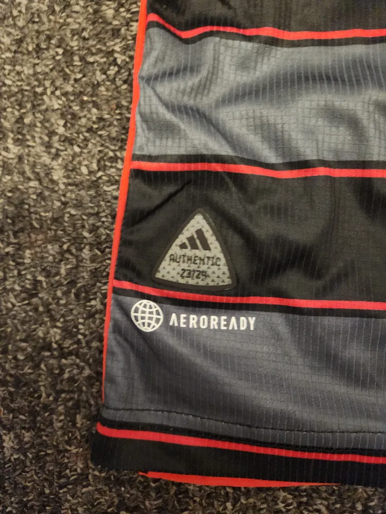 Adidas Toronto FC Bernadeschi Jersey Size 2XL image indicator(4)