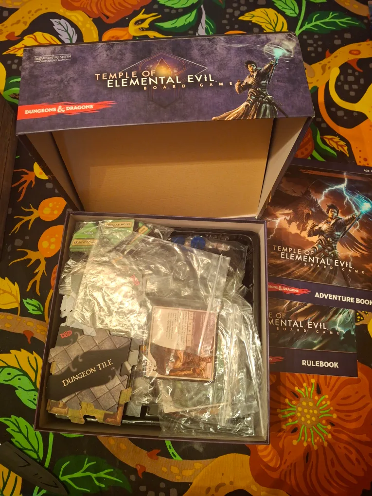 Dungeons & Dragons Temple of Elemental Evil Board Game image indicator(3)