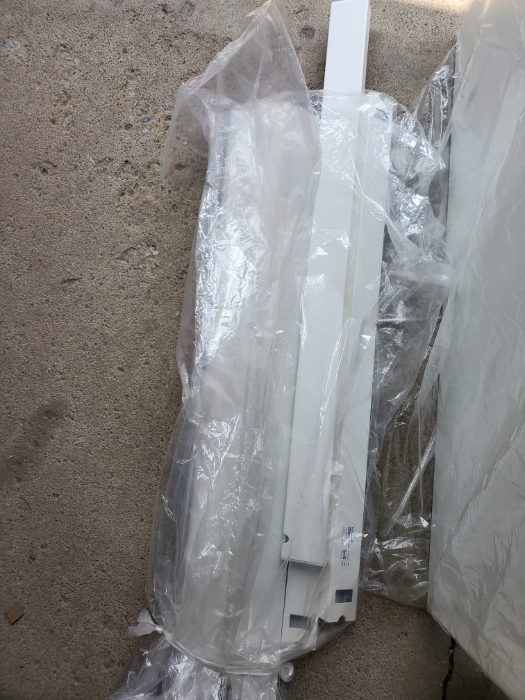 White ikea table for sale - photo 3