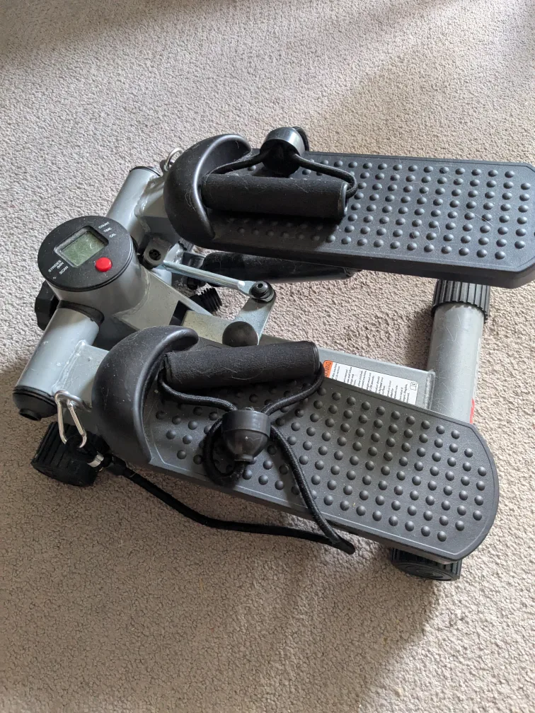 Step Machine with resistance bands thumbnail