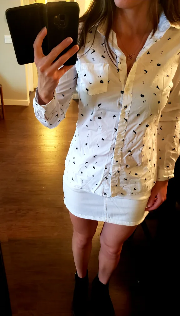 White patterned button-up shirt image indicator(3)