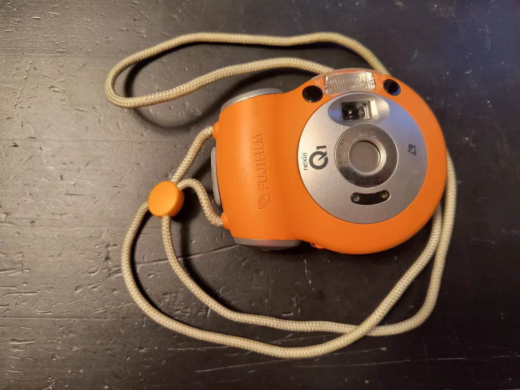 Fujifilm Nexia Q1 Collectible Film Camera thumbnail