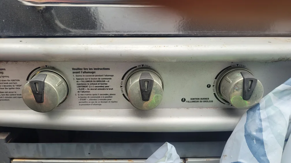 Black and Silver BBQ Grill image indicator(4)