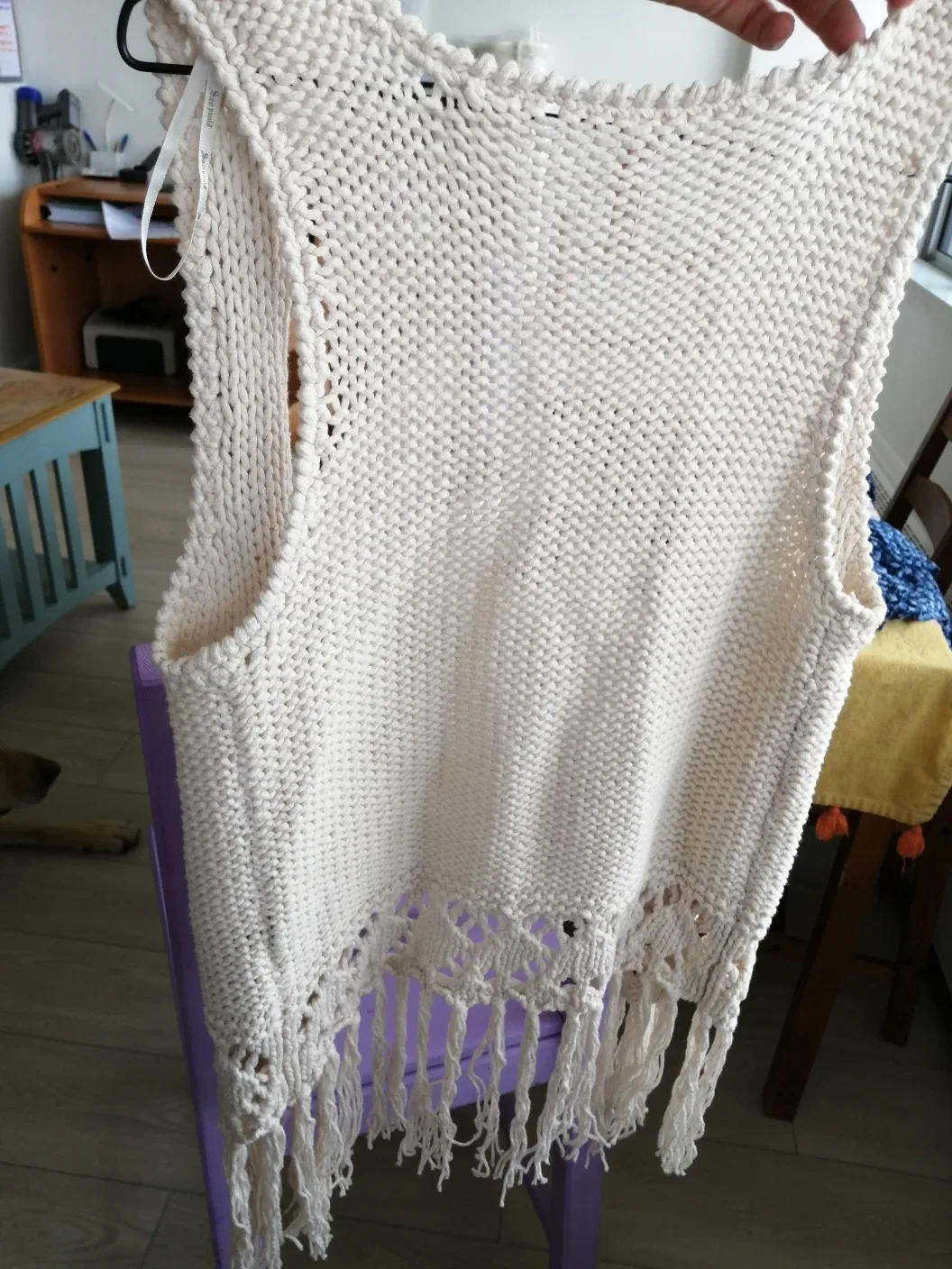 Cream-Coloured Knit Vest with Fringe image indicator(3)