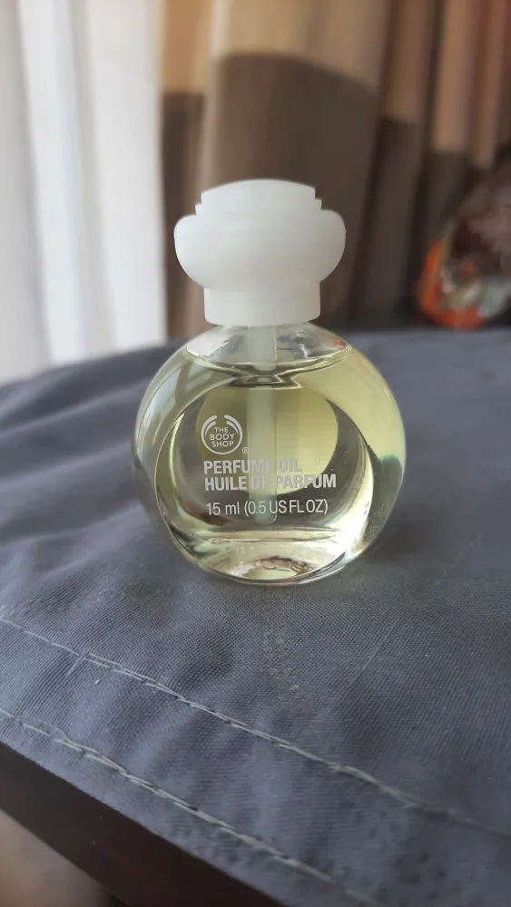 The Body Shop Cherry Blossom Perfume Oil thumbnail