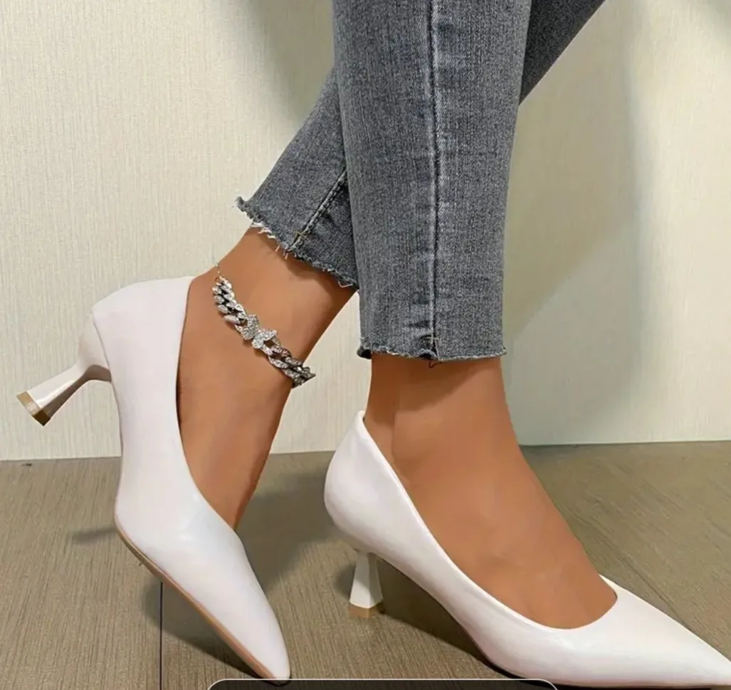 White Heels size 7.5 image indicator(2)