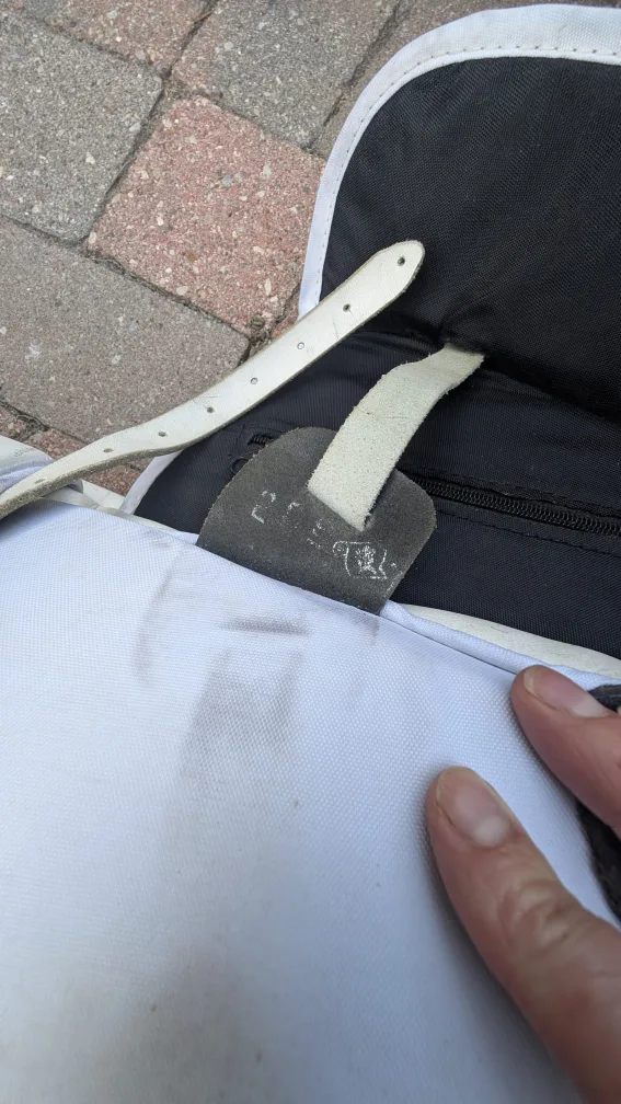 RBK Hockey Goalie Leg Pads 33" image indicator(6)