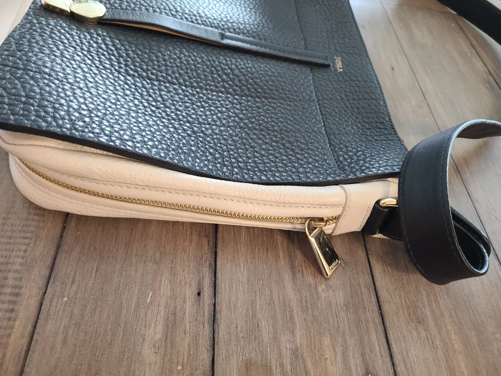 Furla  Italian Leather X-Body Bag image indicator(2)