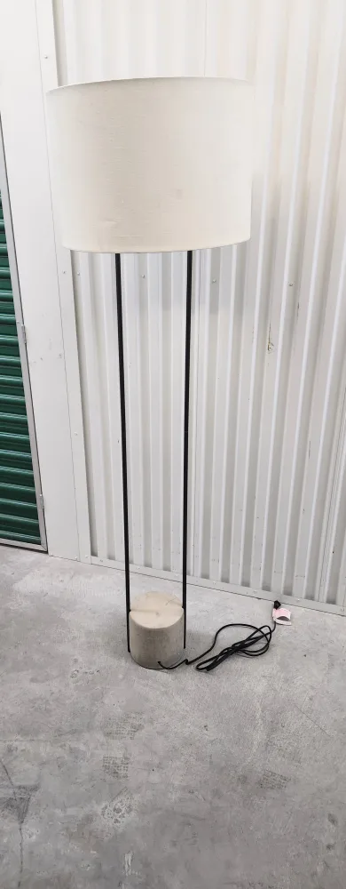 Modern Floor Lamp image indicator(2)