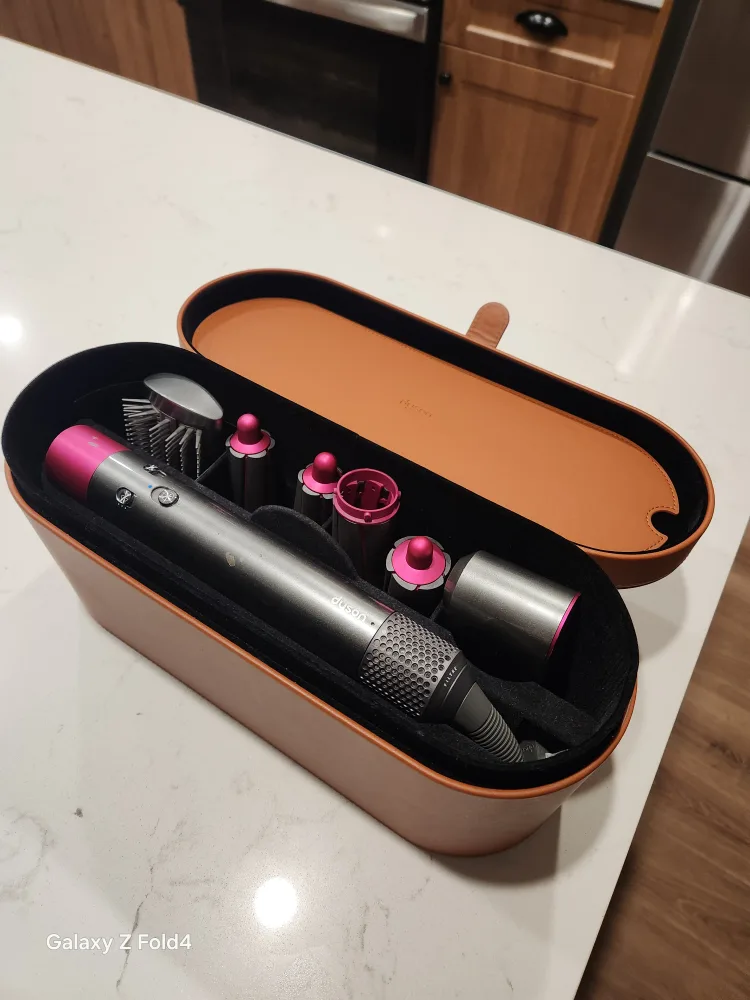 Dyson Airwrap Complete Styler with Attachments image indicator(2)