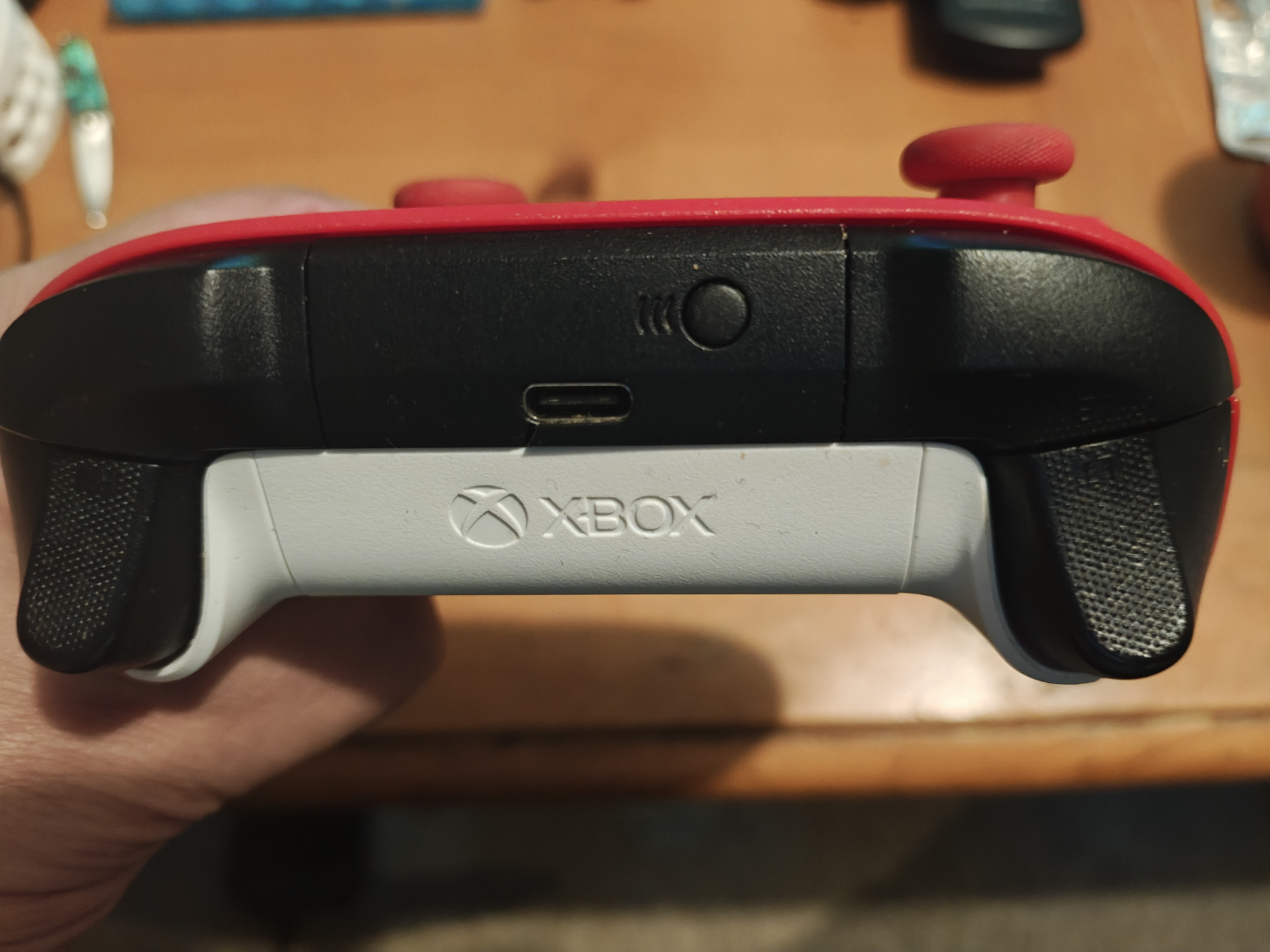 Xbox series pulse red controller - photo 3