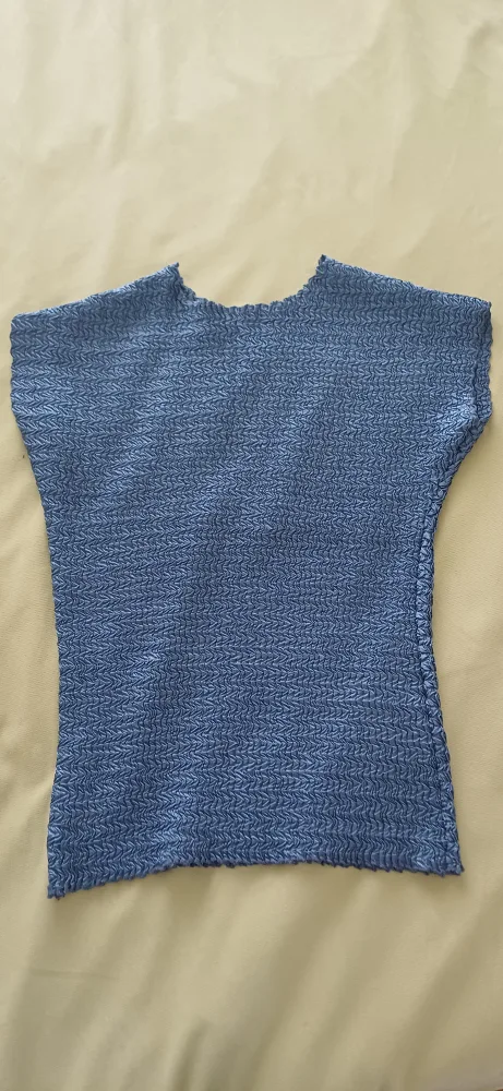 Blue Textured Top #freecycle thumbnail