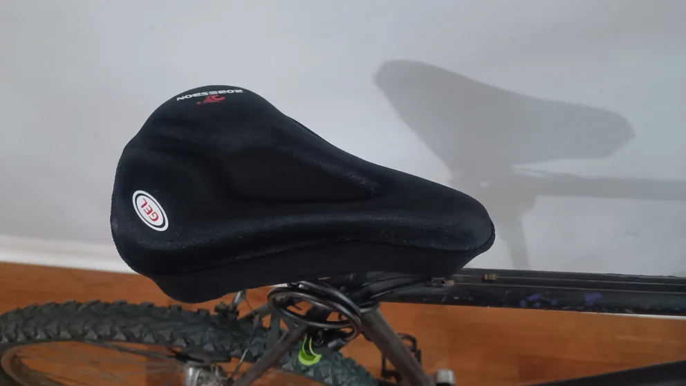 Black Mountain Bike with Basket and Seat Cover image indicator(3)
