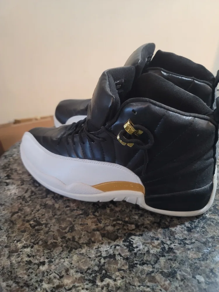 Men's Retro Black White Sneakers Size 11 image indicator(4)