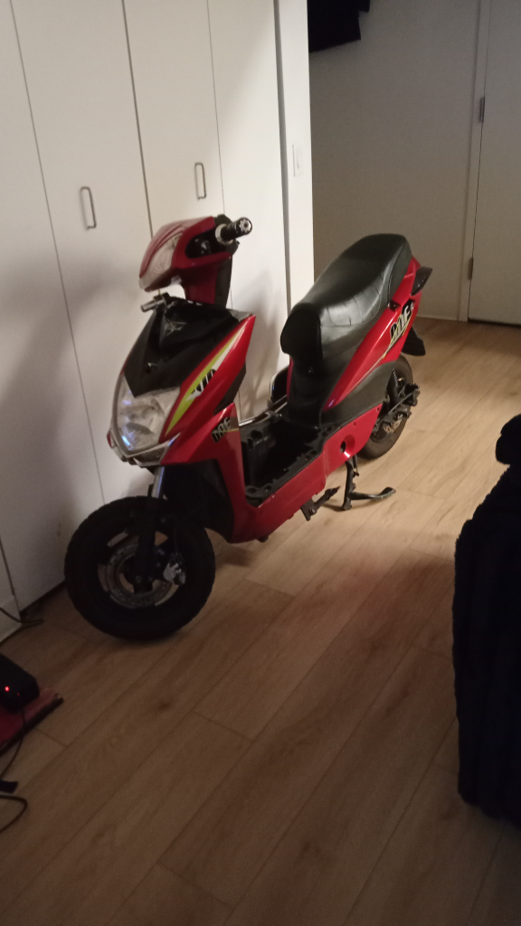 Electric moped - photo 2