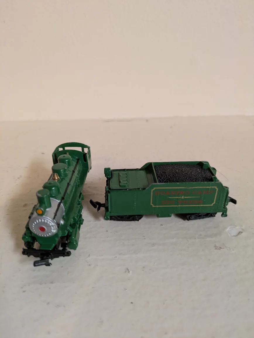 Maisto Green Train and Car image indicator(4)