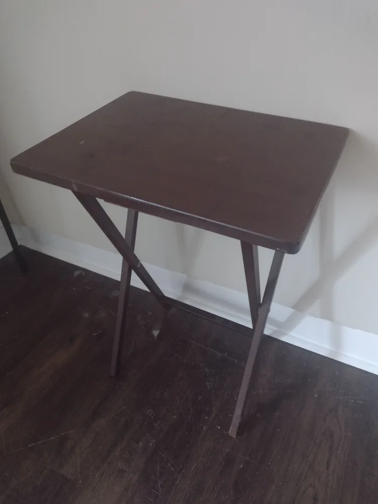 Tray table thumbnail