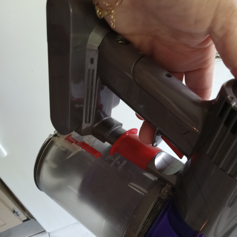 Dyson cordless vacuum cleaner - photo 5