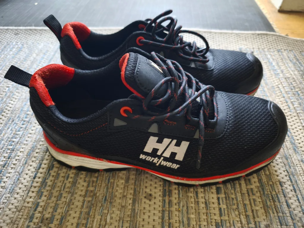 HH Workwear Shoes – Size 9 thumbnail