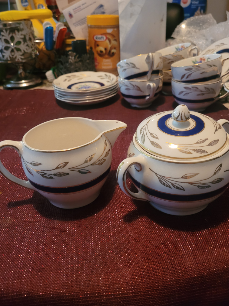 Vintage Dish Set- JOHNSON BROS - photo 3