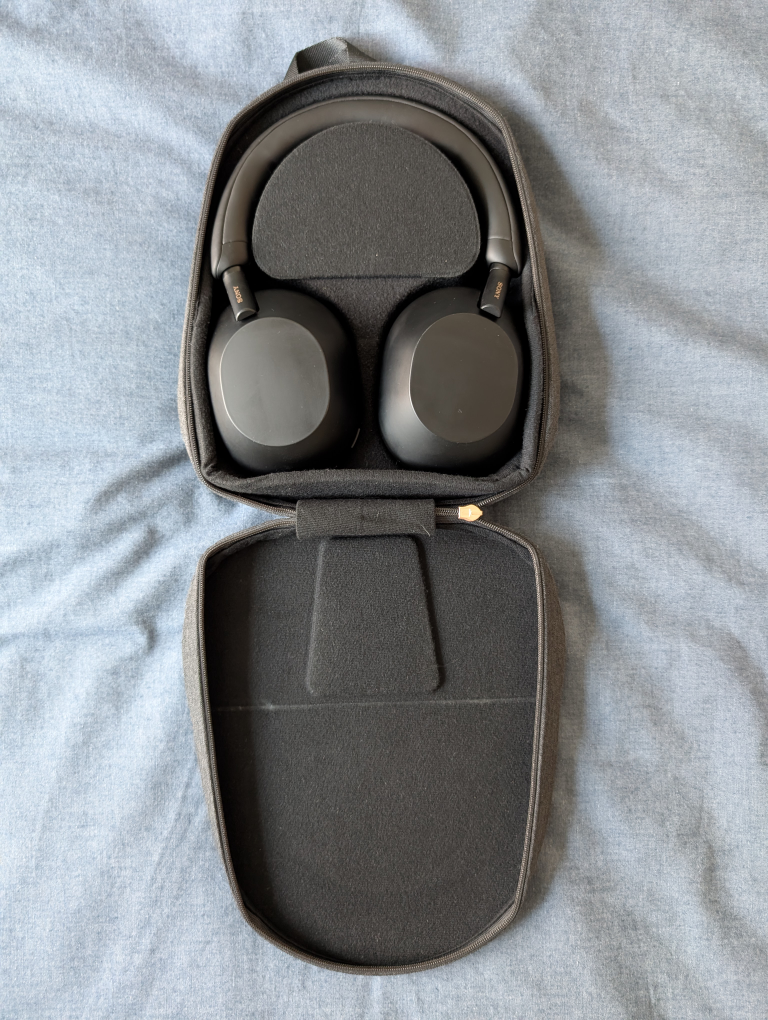 Sony Noise Cancelling Headphones WH1000XM5