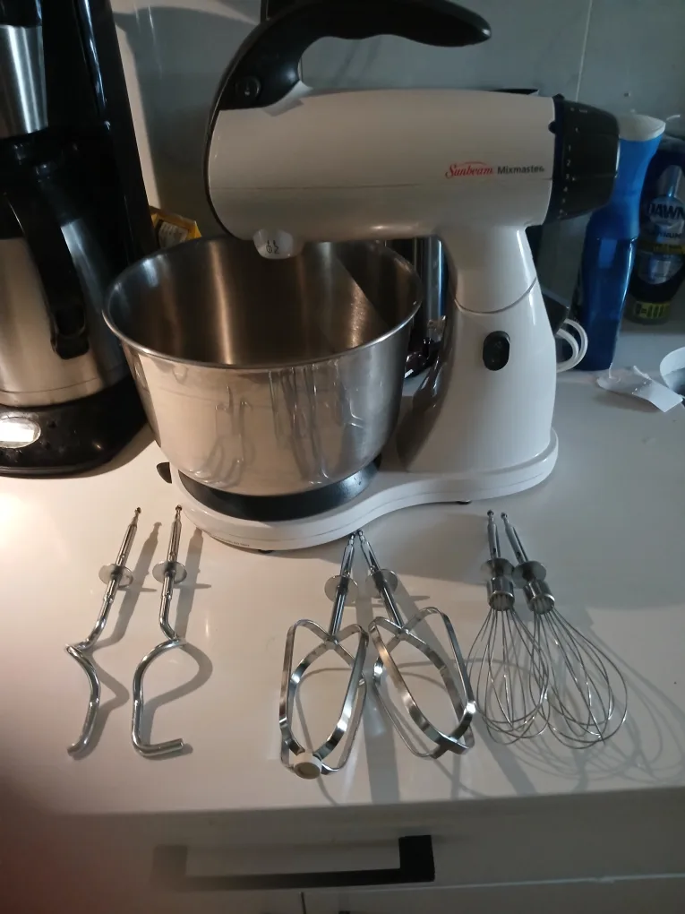 Sunbeam Mixmaster Stand Mixer thumbnail
