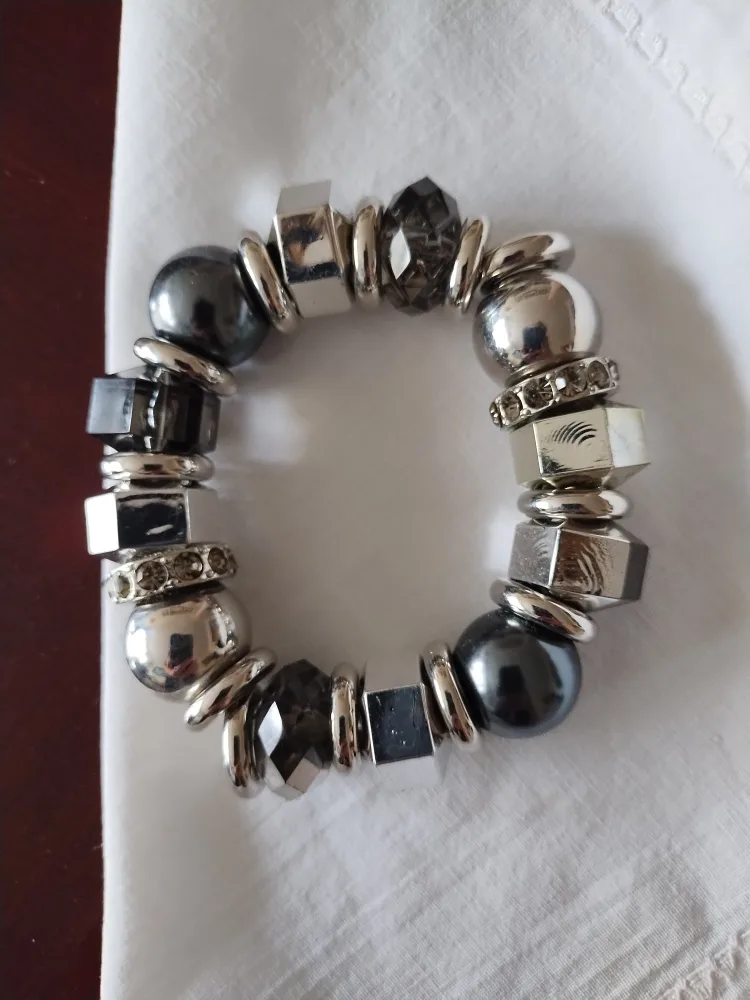 Beaded stretch bracelet image indicator(4)